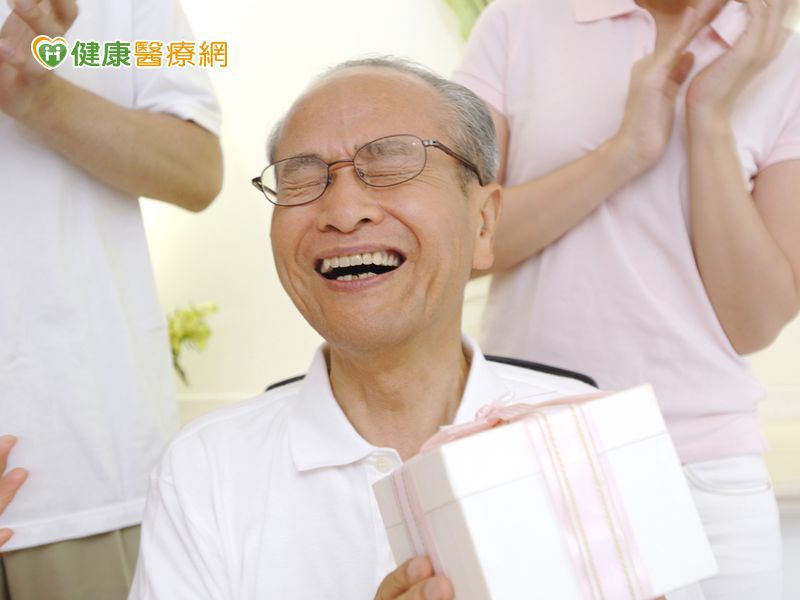 腸癌晚期轉移肝肺 他靠中醫溫腸化濁得救