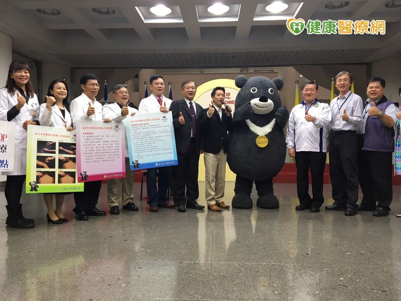 拔罐、針灸進駐世大運 5分鐘治好扭挫傷