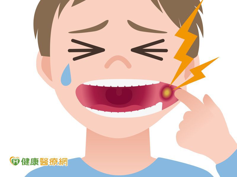 长年吸菸,嚼槟榔,日前接受口腔癌筛检,竟发现口腔黏膜有白斑,进一步