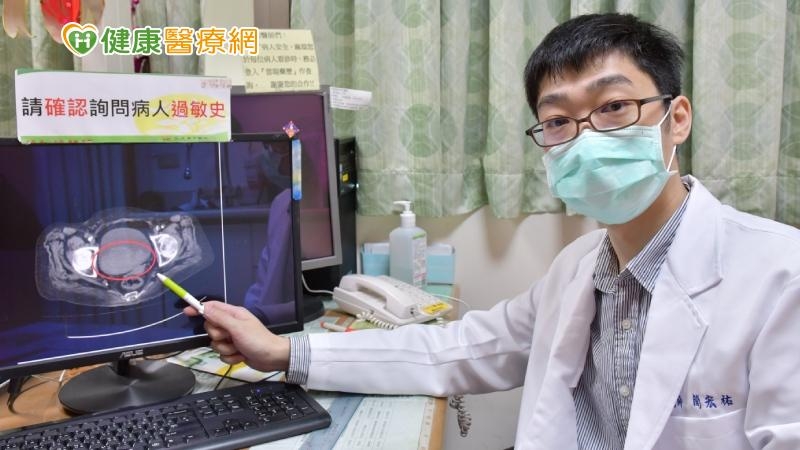 簡宏祐醫師提醒，血尿雖算是常見症狀，但背後原因可能從良性疾病，到惡性腫瘤都有可能。