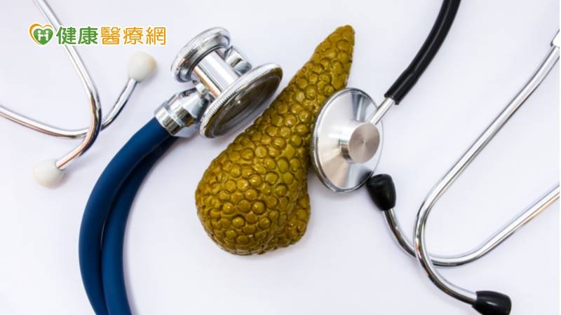 林森炳主治醫師指出，非侵入性的影像健康檢查方式有上腹部超音波、電腦斷層（CT）以及核磁共振造影（MRI）檢查等。