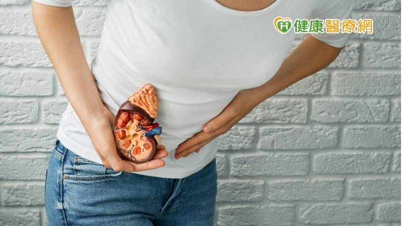 慢性腎臟病或者腎衰竭的病友們選擇粽子上較為複雜，但只要把握「五低一高」原則（低鹽、低磷、低鉀、低脂、低蛋白、高維生素），避免吃五穀米粽、鹼粽及粿粽等