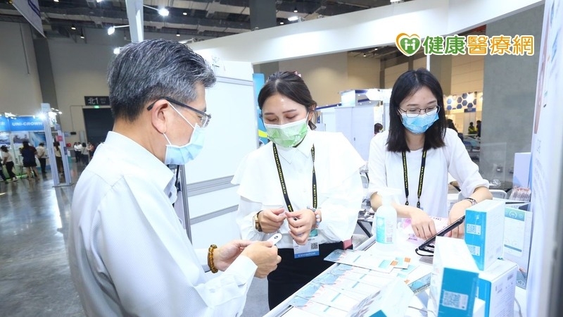 台灣國際醫療暨健康照護展，指標醫材廠商展示創新醫材，助攻產業發展，媒合藍海商機。(圖為2021年展覽照片)