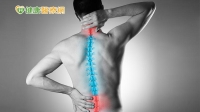 脊椎側彎讓你痠背痛？每天「這3式」運動延緩惡化！