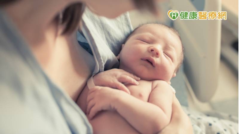 高雄市立聯合醫院婦產科主任林兌篷表示，溫柔生產的意義在於，以產婦為中心，尊重並讓她了解即將發生在她身上的行為與行為背後的科學根據，使產婦可以參與自己的生產過程，而非全由醫生主導。