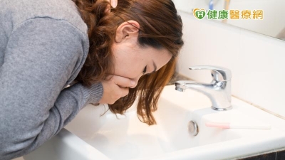 蔡阿嘎老婆二伯產後1年仍孕吐？竟感染「這病」恐引發胃癌