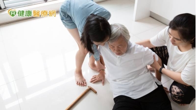 七旬婦不慎慘跌　頸椎損傷險癱瘓