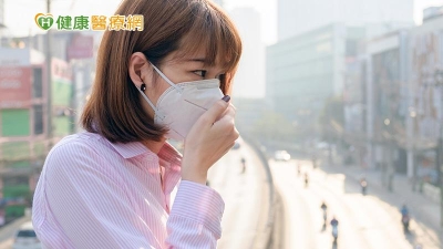 「PM2.5」危害人體氣管、心血管！營養師推：3種養肺蔬果