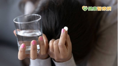 三分之一憂鬱症吃藥效果不佳！　「經顱磁刺激」助活化大腦