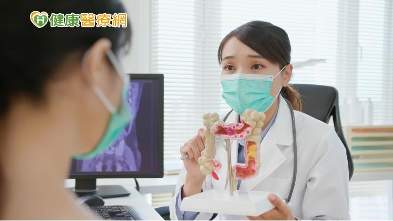醫師建議，年齡屆滿50歲至75歲民眾每2年1次定期糞便潛血免費篩檢。