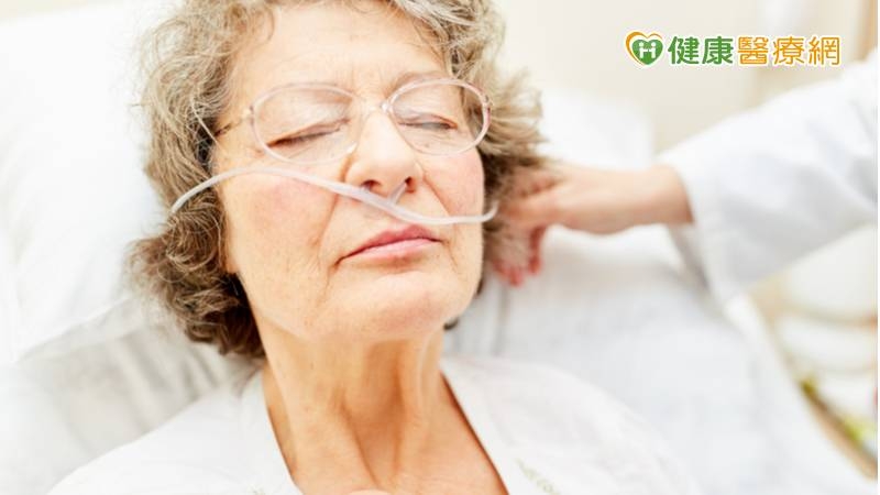 66歲婦中風　多管齊下脫離「鼻胃管」
