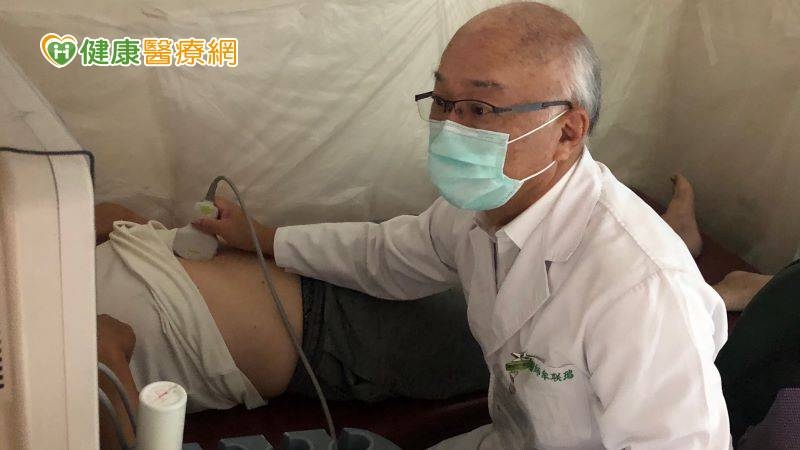 肝病防治學術基金會近兩年在「世界肝炎日」前後，舉辦40歲以上免費「全民超音波檢查」活動，為的就是呼籲民眾養成定期作腹部超音波檢查。