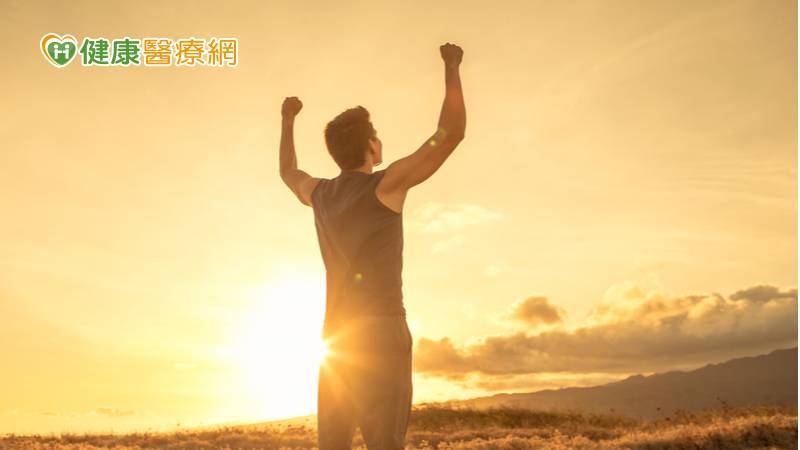 畢馬龍效應主要是描述一種實現自我預言的心理現象，信則有、不信則無，若相信會成功，就會成功；反之，若認為會失敗，最終果然會失敗。