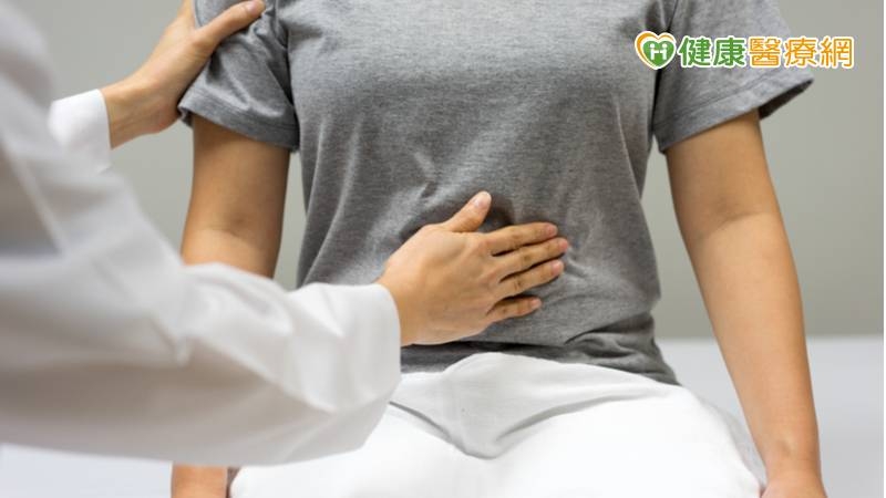 大腸癌的治療已經進入個人化醫療、精準醫療的時代，根據腫瘤不同的蛋白表現、基因突變、功能缺失來進行化療和標靶藥物的選擇已經是大腸癌治療的基本功。