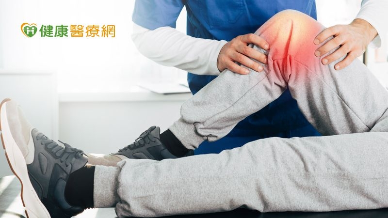其實不論年紀或者是症狀的嚴重程度，運動對所有的退化性關節炎患者都是有幫助的。