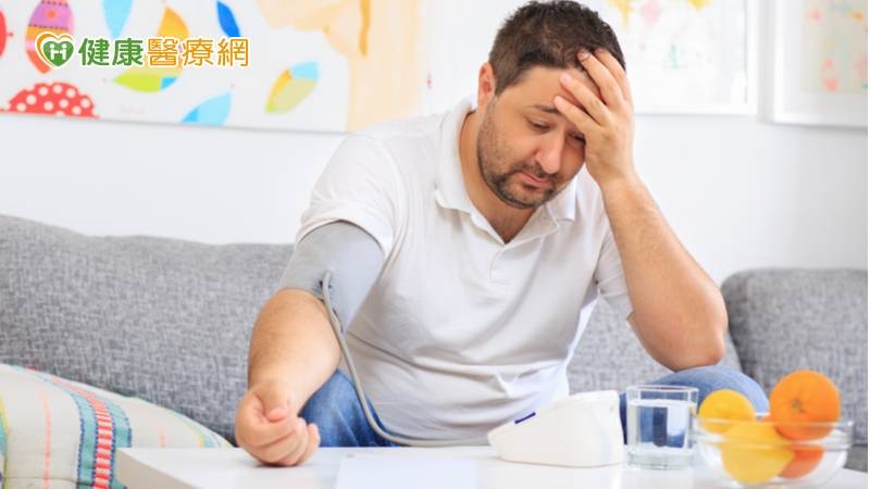 許多人患有高血壓而不自知，直到某天腦血管出了問題，出現明顯症狀諸如一手一腳無力，臉歪一邊或口齒不清時，才驚覺事情大條了。