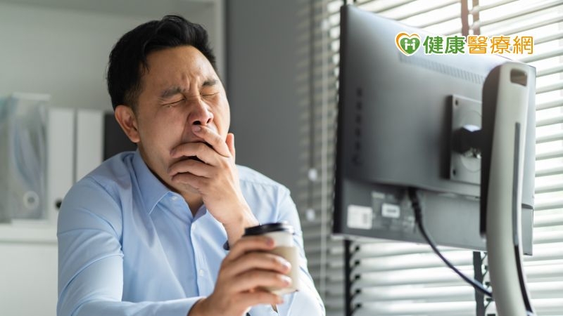 骨髓纖維化症狀如疲勞、搔癢、骨頭疼痛等，易被混淆為過敏、身體老化等