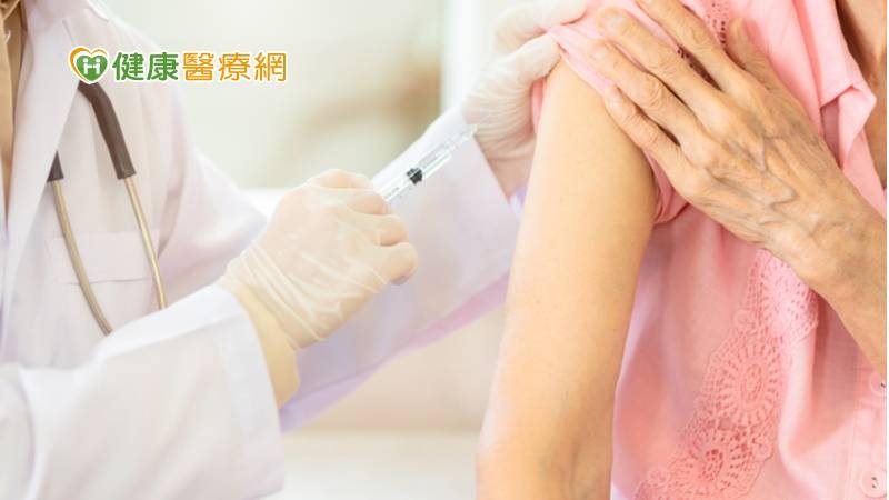 長者預防流感重症　應及早接種疫苗+防疫3法則