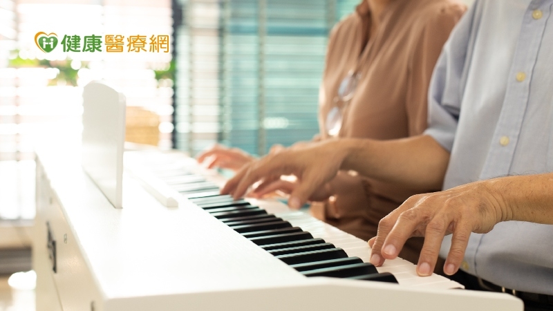 「雷神」恐失智引關注　音樂療法助患者「闖出迷霧」
