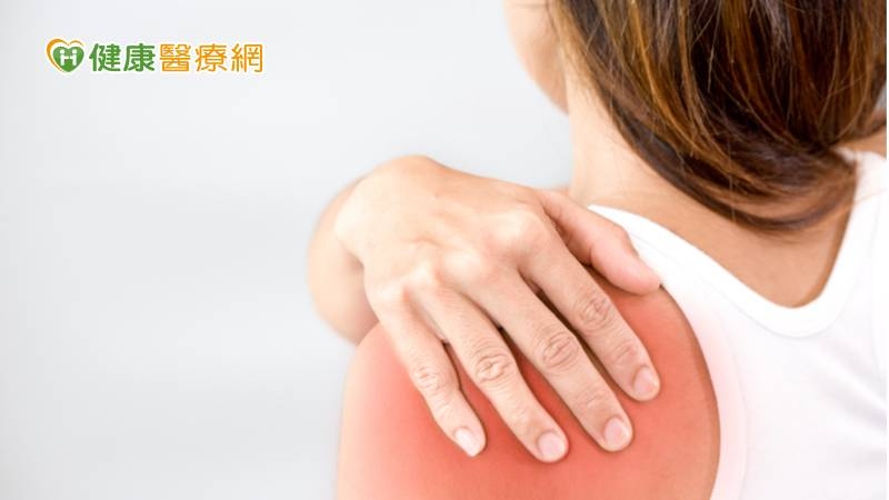 五十肩吹頭髮好難？　「肩關節囊擴張術」縮短療程