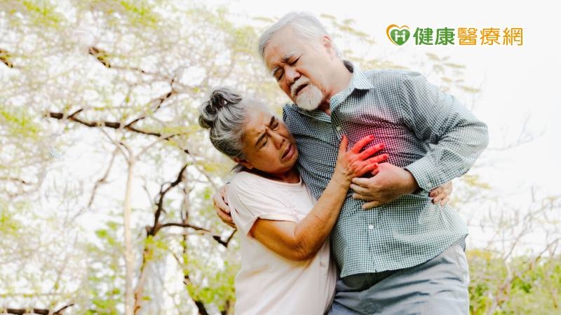 臺大醫院新循環輔助系統　成功治癒2例高齡複雜心臟重症患者