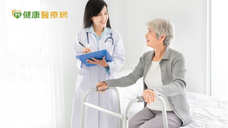 腦中風「關鍵恢復期」是這時！　專科醫告訴你2大復健策略