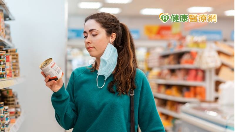罐頭食品怎麼挑？　食藥署授「4個小秘訣」跟著做