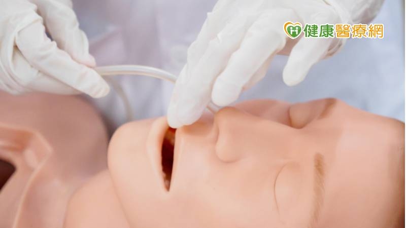 「醫用引流管固定減壓裝置」　病人減痛降低感染風險