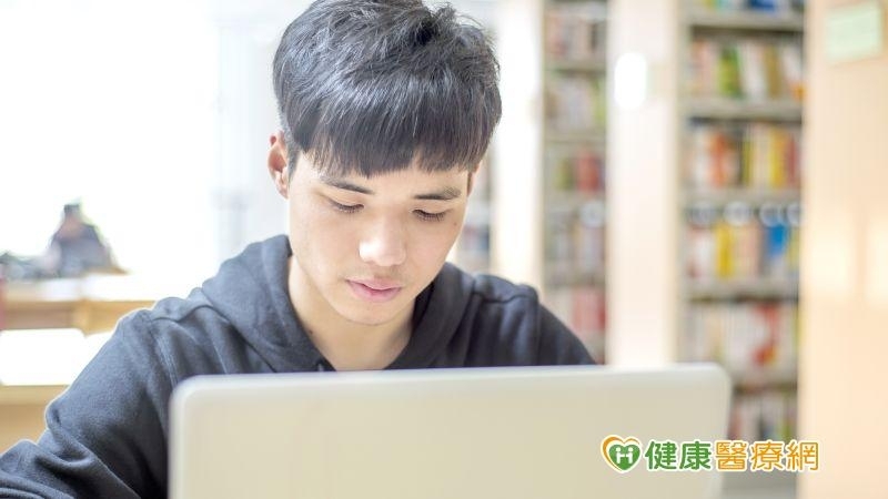 我的孩子是同志怎麼辦？　諮商師：建議尋求專業協助