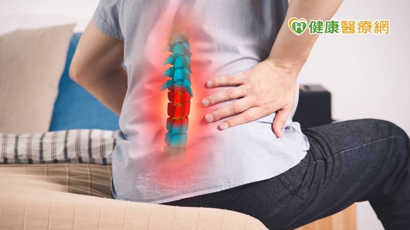 椎間盤突出劇痛感　兩招有效舒緩疼痛