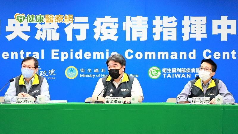 口罩令鬆綁首日疫情下降幅度僅個位數　脫罩民眾少王必勝分析3原因