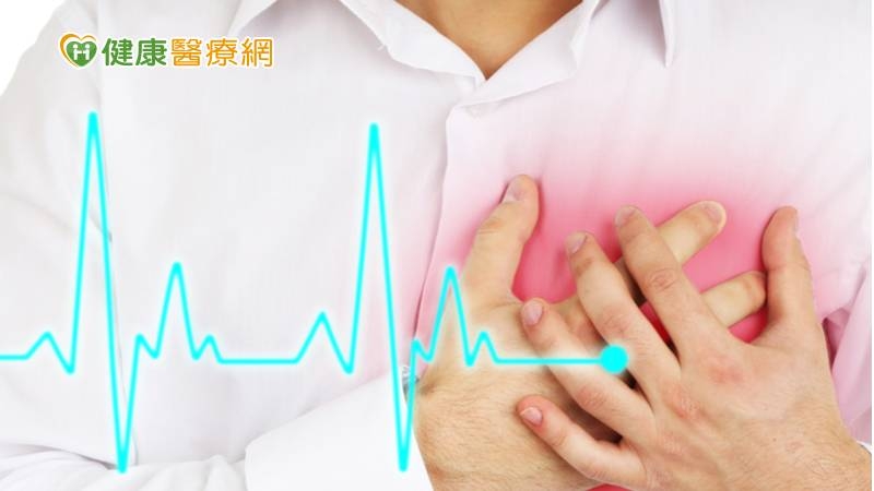 天冷「胸口悶痛」以為小感冒　就醫竟是急性心肌梗塞險喪命