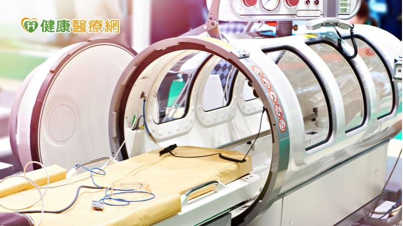 髮型師中風後視野3D變2D 　高壓氧治療順利恢復