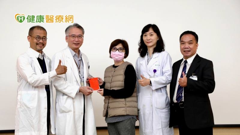 女子乾眼症畏光誤以為是白內障　乾眼症並非只有「乾」還有這6症狀