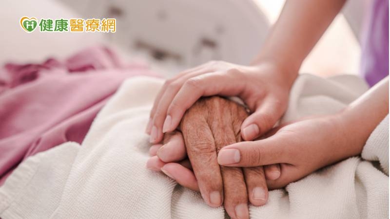 助漸凍人溝通回歸日常　北市聯醫「AR眼動儀」造福病患