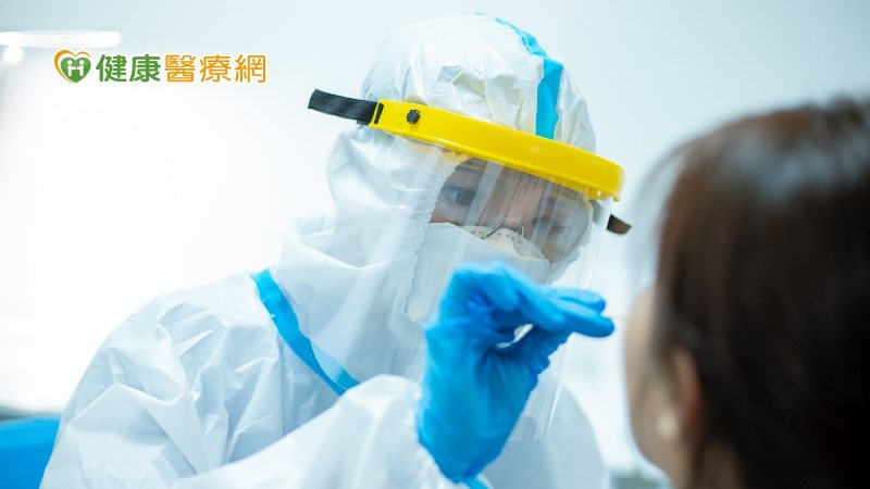 中國旅客唾液PCR有「漏洞」　6日起港澳轉機也要陰性報告