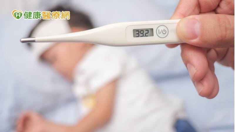 嬰幼兒RSV橫行無阻！　兒科醫籲「年節避免出入這些地方」