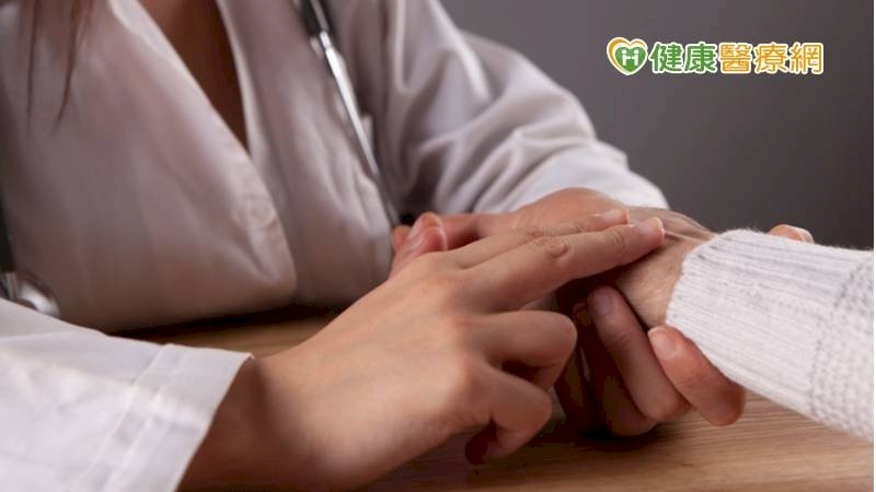 標靶治療後皮疹搔癢疼痛 　中醫治療可清熱養陰