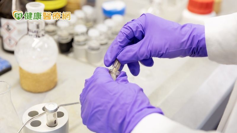 認識帶狀疱疹週　即刻預防帶狀疱疹　精彩人生不打折