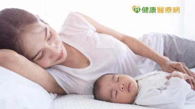 新手爸媽睡不飽壓力大　媽媽醫師推薦「投資睡眠」