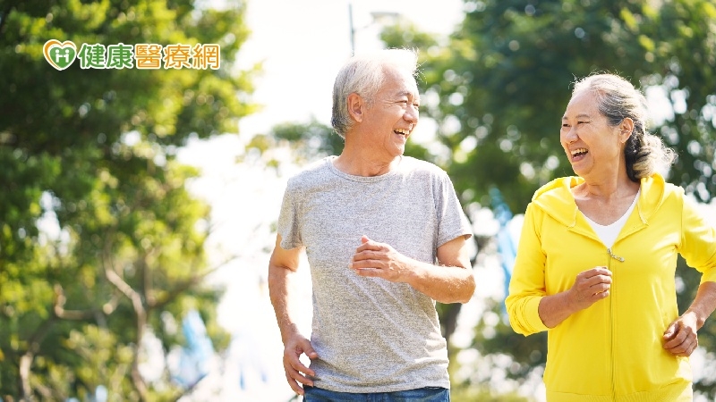 年長者疾病、憂鬱纏身　醫：愛笑有助減少退化