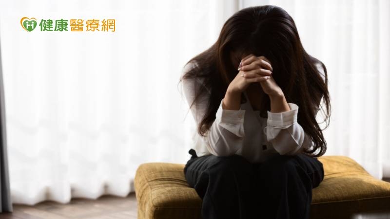 壓力大而憂鬱？憂鬱也會遺傳？　研究：擁有支持能降低風險