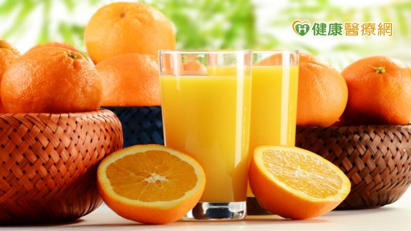 果汁飲料含糖量高　小心吃進過量糖