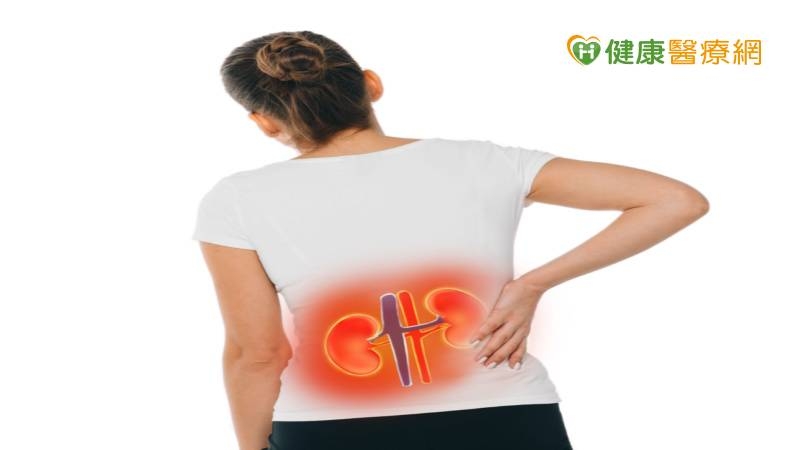 30多歲女吃減肥藥、膠原蛋白腳水腫　就醫竟是狼瘡性腎炎