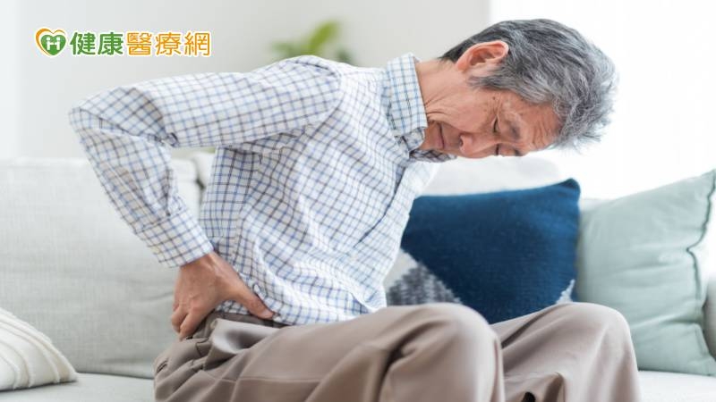 骨科醫點名「椎間盤突出」多是1因素惹禍！　脊椎內視鏡手術新選擇