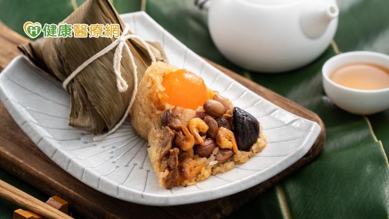 1顆鹹蛋黃膽固醇逼近每日上限！　營養師提醒吃粽子3重點