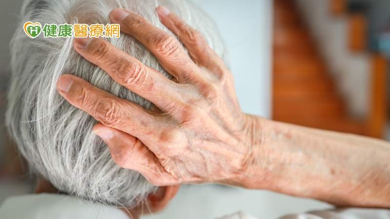 顱內動脈瘤破裂腦出血　僅1／3可健康出院！如何預防、早期發現？