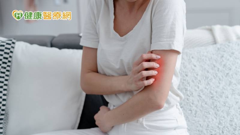 乳癌放療怕皮膚燒焦、色素沉澱　預防性敷料降低皮膚炎與疼痛