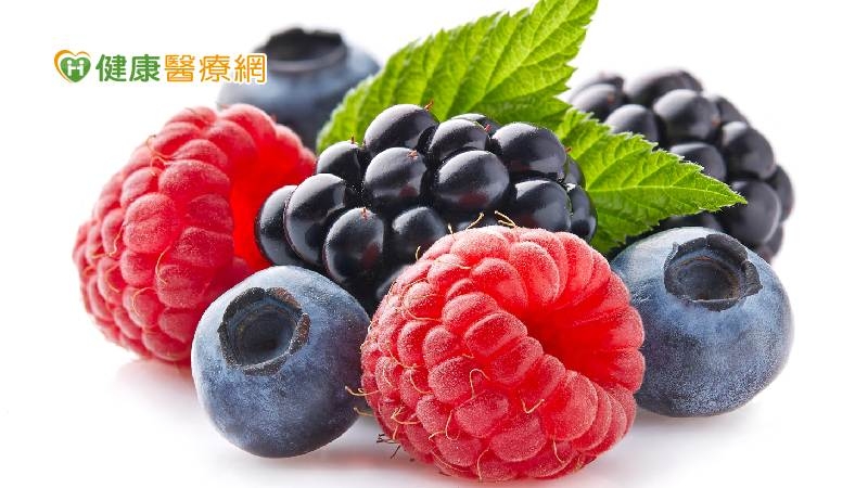 食用冷凍莓果易有A肝？羅一鈞分析風險　指出「2族群」缺抗體最危險