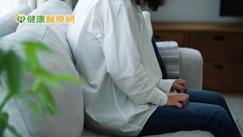 女性更年期＋空巢期、孩子叛逆期　如何自我照顧、調適？哪些資源可協助？